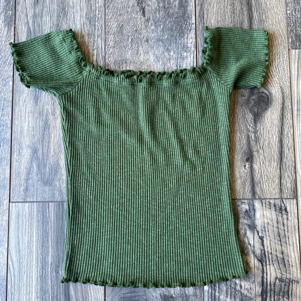 Windsor Off the Shoulder Cropped Top - Picture 3 of 3